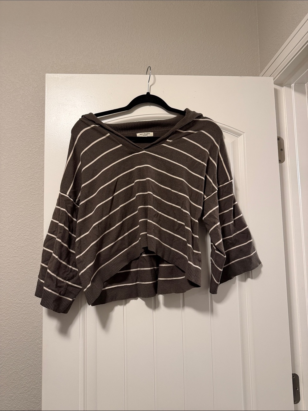 Max Studio green and white Striped V-Neck Sweater